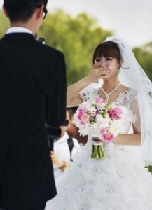 ​李行亮取关麦琳事件揭秘：真相与爱情动态大解析