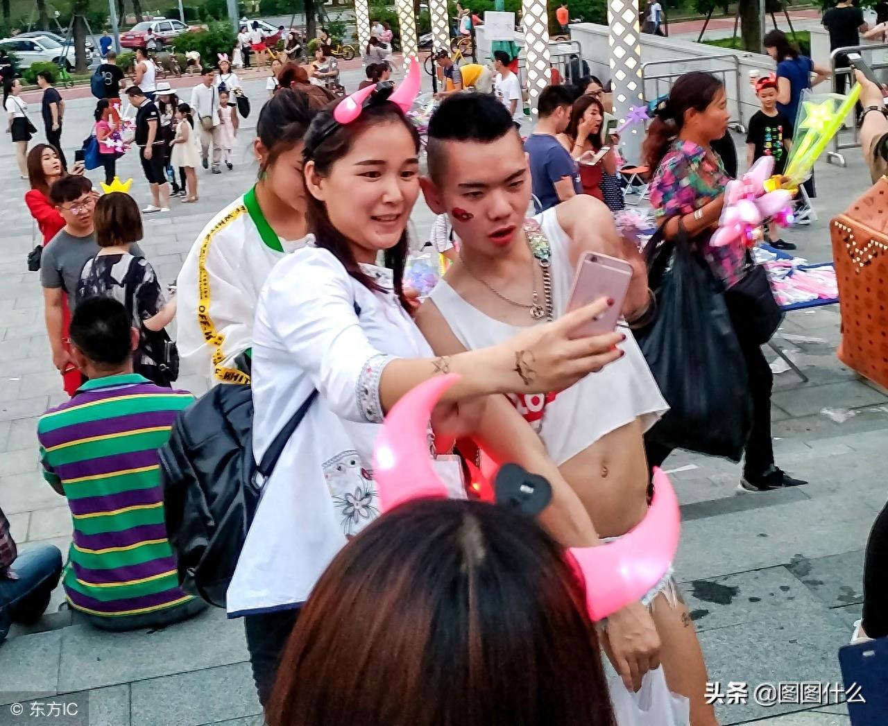 深圳男子爱穿暴露女装,自称超级男神,照片让人看了倒胃口