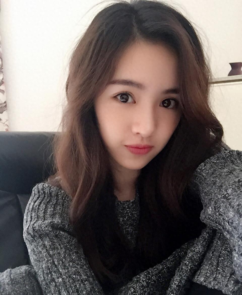 模特出道,有“小张梓琳”之称,《校花2》陈雨舒扮演者:熊玉婷