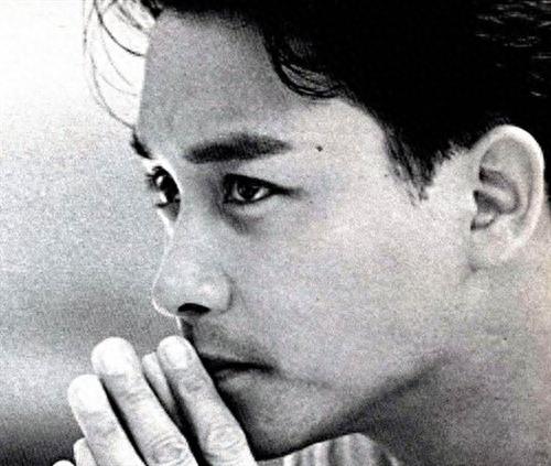 张国荣歌曲：10句最暖心的歌词情话！