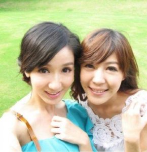 ​李金铭和金世佳恋情曝光，网友热议他们是情侣还是朋友？