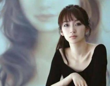 ​爱新觉罗后裔的3位明星：颜值绝美的第1位，让我意外的第3位