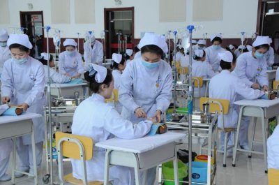 ​卫校录取分数线—多少分能够读卫校