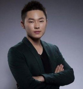 ​梁博堪称《中国新歌声》最强冠军，一首歌曲震撼华语乐坛，谁凭实力问鼎？