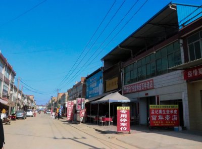 ​去秦镇吃米皮一定不能错过他家，周末每天卖出5000+碗！