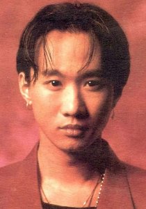 ​一曲《光辉岁月》，勾起了黄家驹和曼德拉一段鲜为人知的感人故事