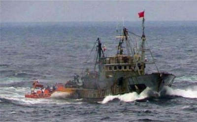 ​33人出海，返航只剩11人！真实的海上大逃杀！鲁荣渔2682号事件