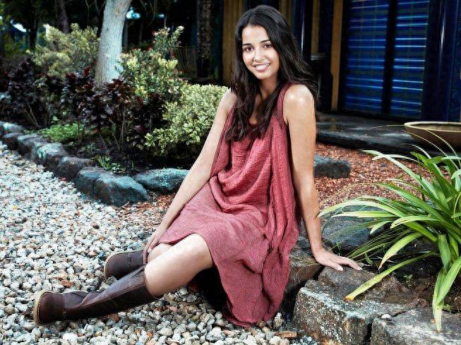 好莱坞新晋女星娜奥米·斯科特