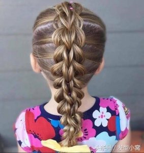 ​5款唯美小女孩编发发型，妈妈党最爱第一款！
