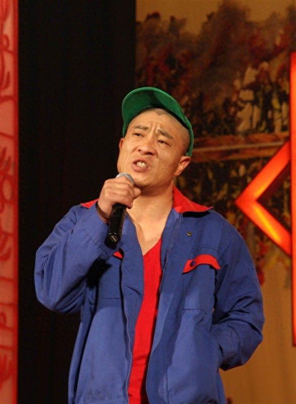 42岁“赵四”刘小光的小7岁漂亮妻子陈静近照