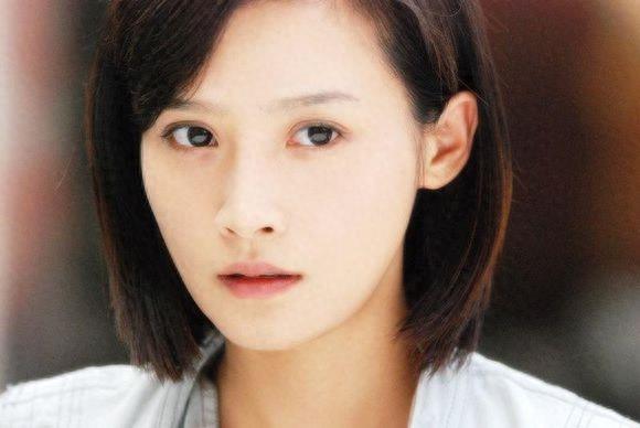 “千面女王”瑛子，《战长沙》中爱国的金秀，娇俏可人，清丽脱俗