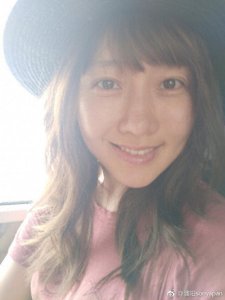 ​潘阳老公曾送其3800万法拉利求婚 一家人相亲相爱其乐融融