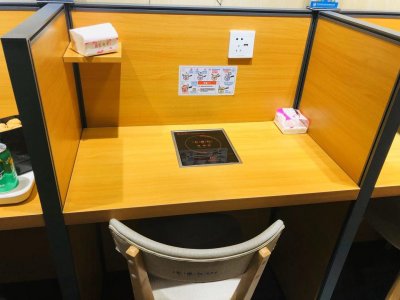 ​一个人在北京食宝街解馋，嗨吃4种美食花了117元，焖锅饭没吃够