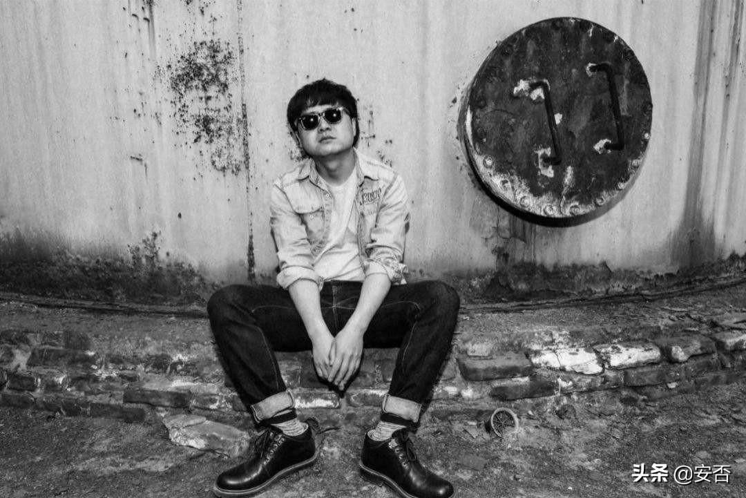 文艺青年喜欢的十五位小众民谣歌手,总有一个你没有听过