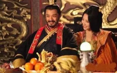 ​史上最荒唐的皇帝-想做我臣子？先挥刀自宫吧！