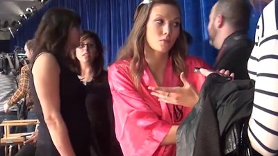 ​维密天使走秀时，生理期来访怎么办？超模的处理方式就是与众不同