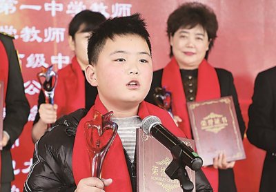 ​河南11岁孝子为救爸爸，每天狂吃五顿饭，3个月体重猛增30多斤