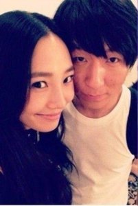 ​离婚6年！白百何撇陈羽凡「抱1岁娃上街」 疑复合初恋秘产二胎