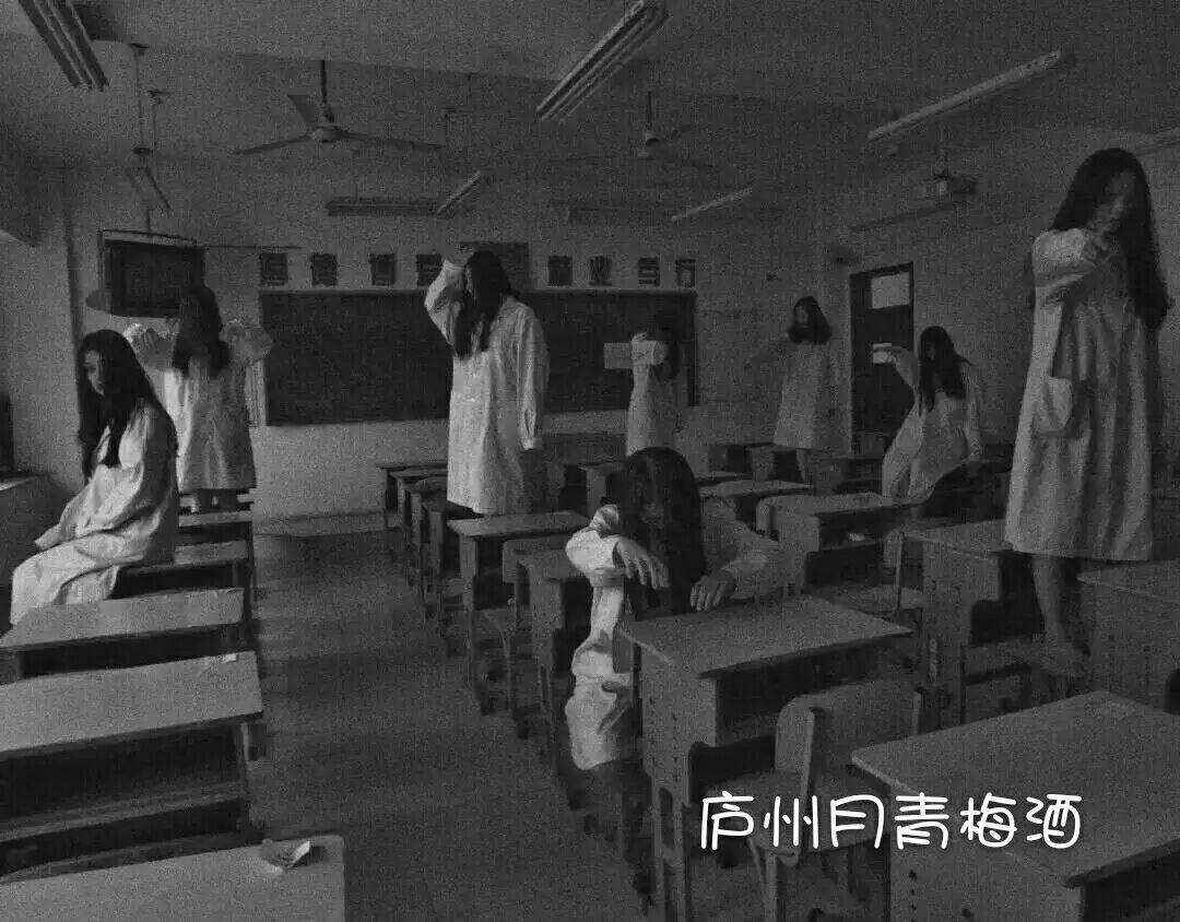 安徽大学生拍史上“恐怖”毕业照给青春留念,宝宝看完内心苦啊