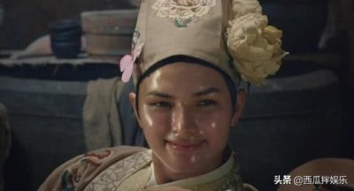 ​被猪刚鬣“油腻”到了？当看到他现实中的长相，网友：星爷真会玩