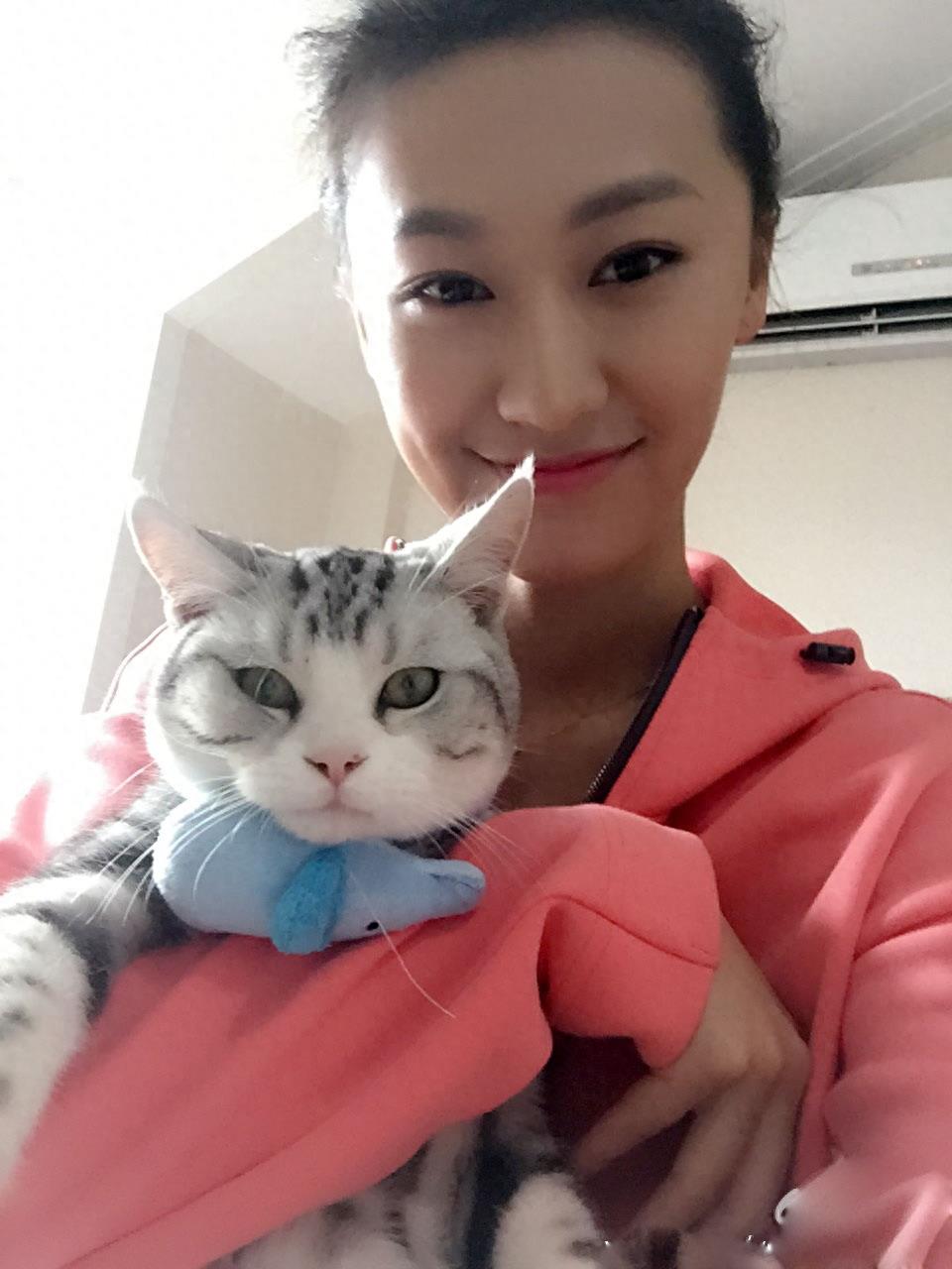 袁中方外表清新亮丽，性格落落大方