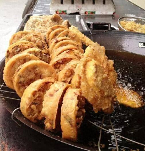 有一种潮汕特色小吃,叫“猪脚圈”