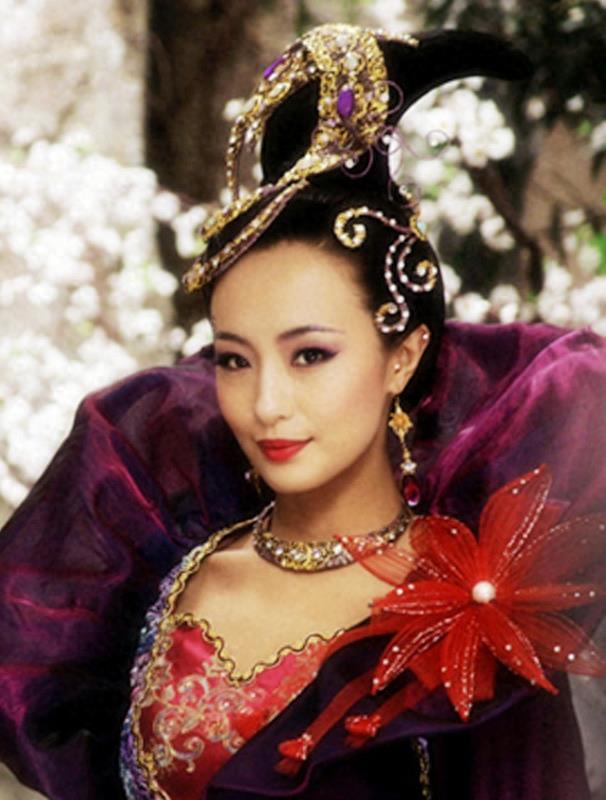 这13人都出演过《活佛济公》系列剧，古装扮相倾城美丽