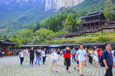 ​湖北恩施州的人去重庆，比去武汉的人还要更多吗？