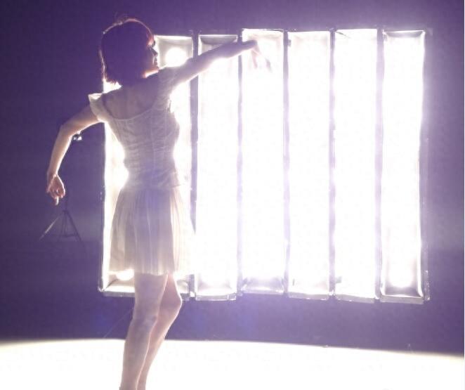 71岁潘迎紫近照，宛如17岁少女，真正的“天山童姥附体”