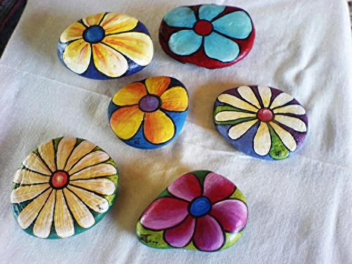 精美手绘石头卡通篇