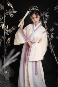 ​看腻了魏晋风，来看看这些传统的晋制汉服，带你领略魏晋风尚