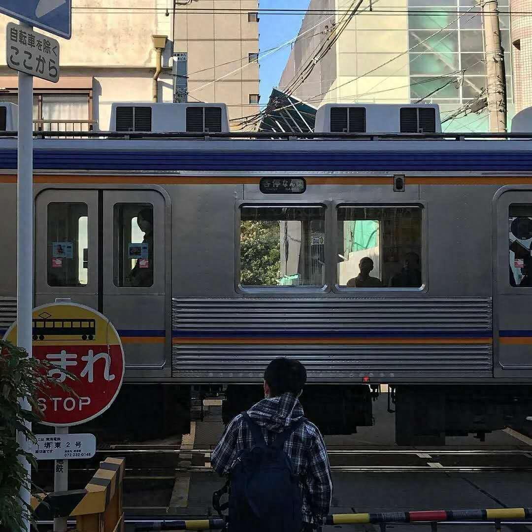 朋友圈背景图丨一个人命再大，要是自己想死，那就怎么也活不了