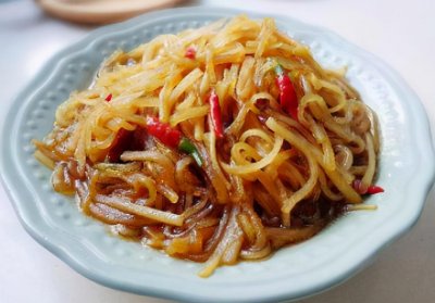 ​白萝卜炒粉条，白萝卜最忌直接下锅，教你正确做法，看完明白了