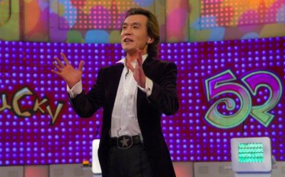 ​李咏去年5月体检查出患病，是喉癌夺走他的生命