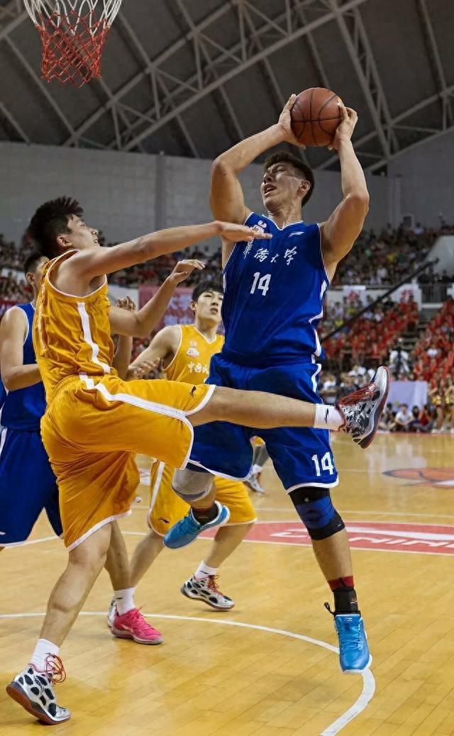 他是CUBA“詹姆斯”，外号铁牛，卧推190公斤