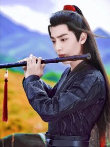 ​陈情令被淘汰的定妆照，魏无羡眼神冷酷，看到师姐的幸好选对了