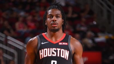 ​场均30分的落选秀！单季37记三分融入火箭，克莱蒙斯前景如何