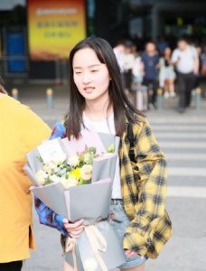 ​张钰琪参加快本录制，伯克利入学被迫延迟，琪迹：就当社会实践