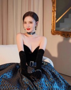 ​《神话》虞姬扮演者张萌除了演技，没想到还有这么美的一面