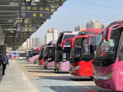 ​郑州交运集团：2600台大巴车蓄势待发迎接春运“返乡大潮”
