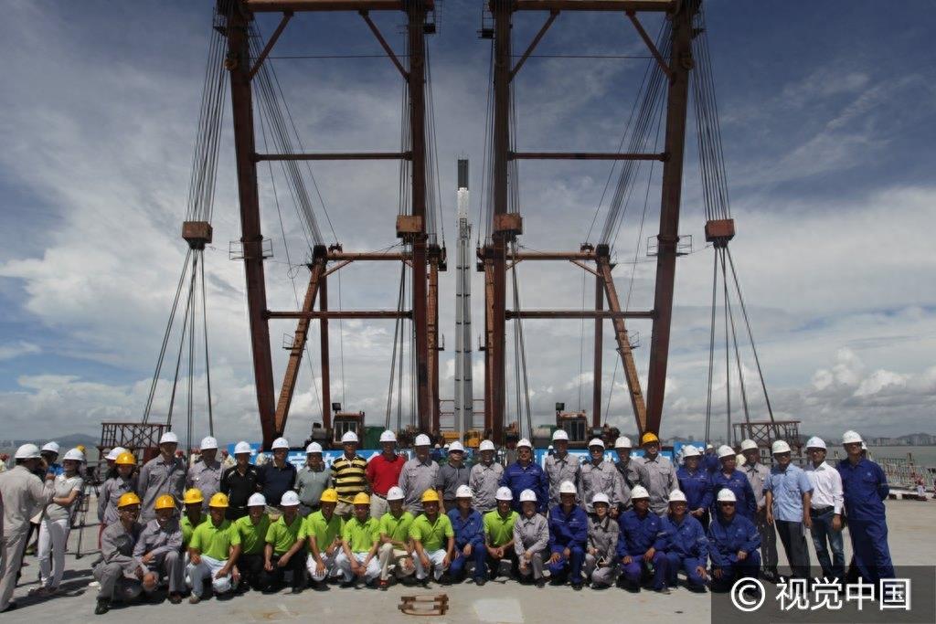 广东珠海:港珠澳大桥主体桥梁成功合龙,大桥总长55千米