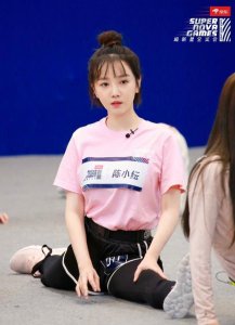 ​陈小纭一人独揽三项新星运动会冠军 简直就是迪士尼在逃公主