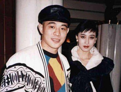 ​李连杰老婆资料（李连杰为妻子利智庆60大寿，一家四口合照，两女儿颜值超高抢