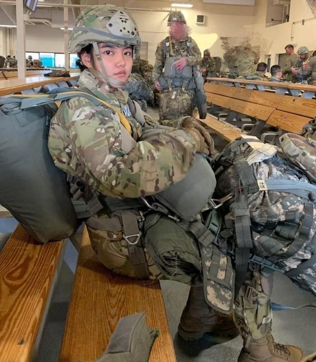 25岁姑娘在美国当兵 深圳女孩美国参军,高天韵资料照片