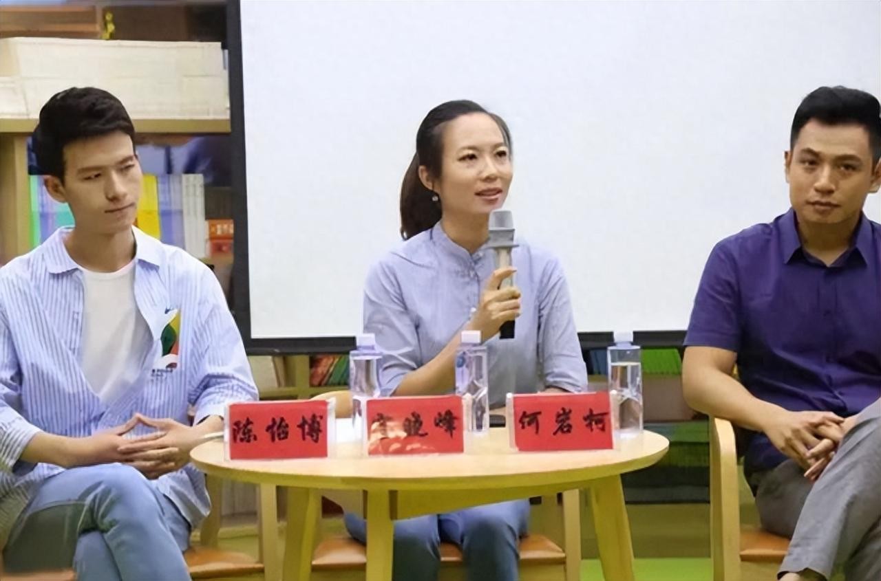 央视主持人宝晓峰个人简历(宝晓峰主持人经历介绍)-