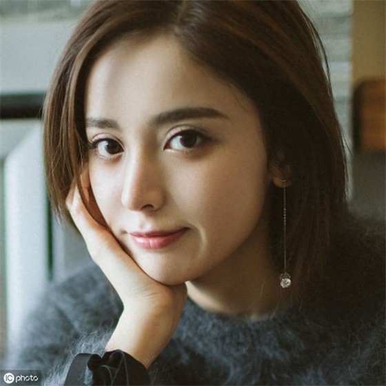 拉布拉卡?哈哈,谁还记得这一句,被她的笑折服