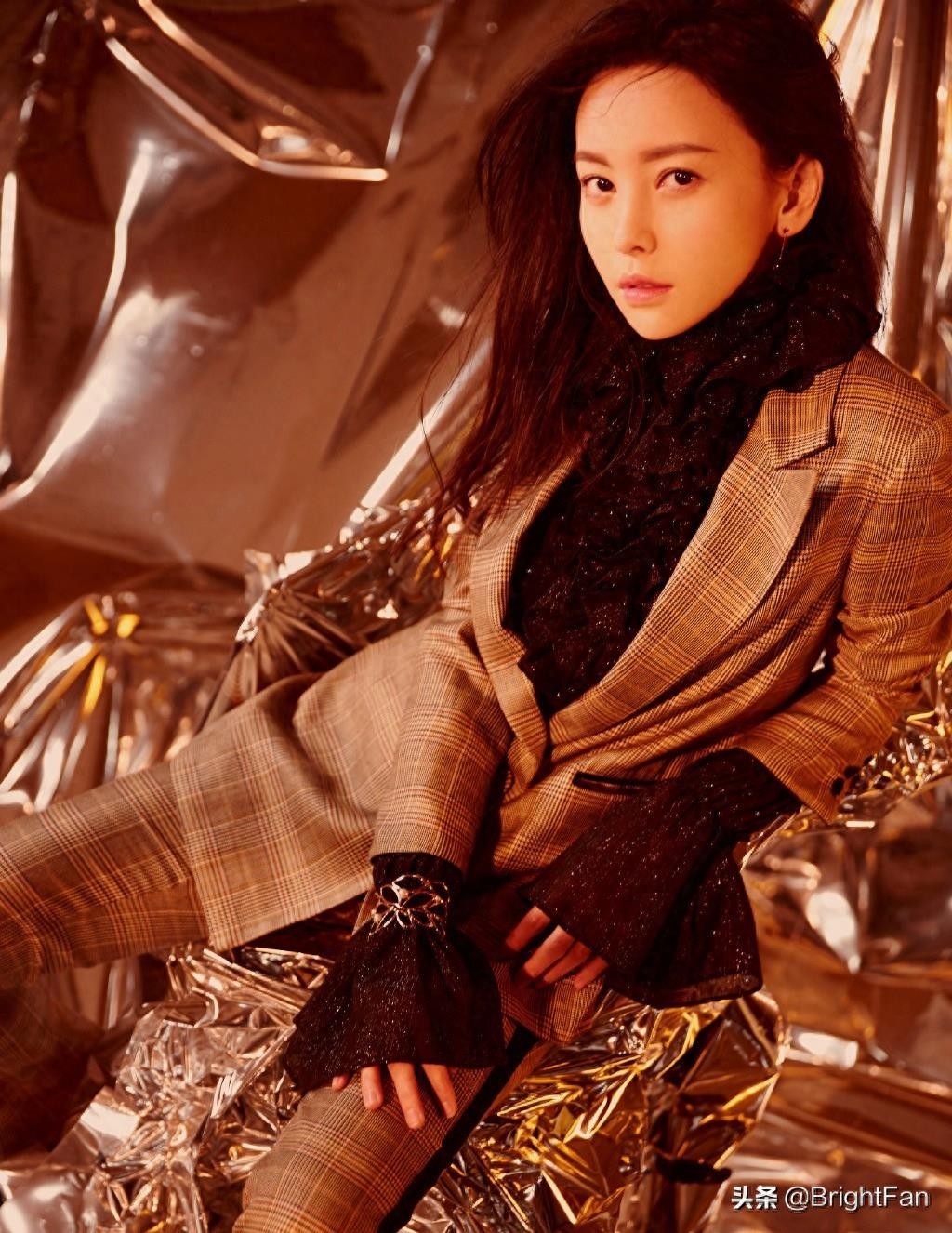 于文文高贵优雅摩登时尚写真图片