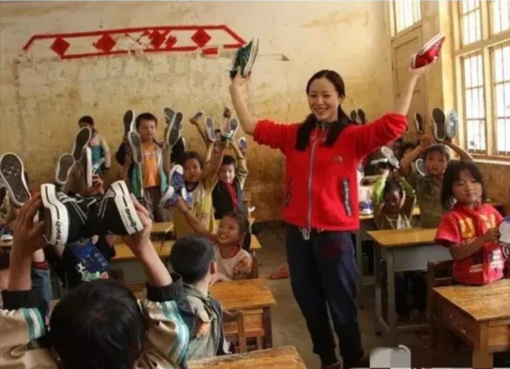 江一燕个人资料 ，放着豪宅不住，去乡下种菜养马，羡哭千万人