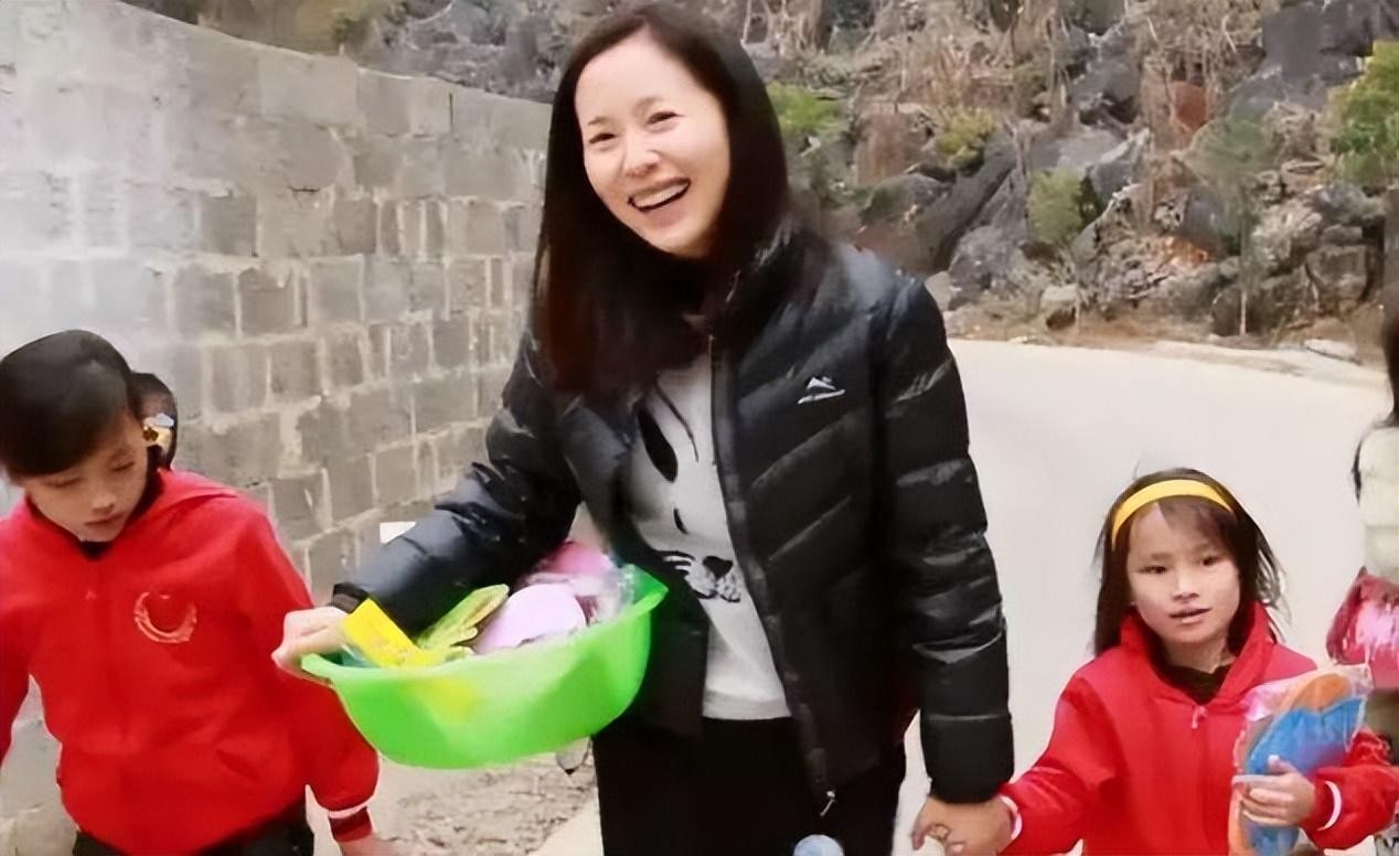 江一燕个人资料 ，放着豪宅不住，去乡下种菜养马，羡哭千万人