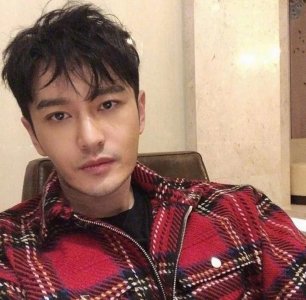 ​黄晓明整容前后照片（黄晓明瘦身还是整容）